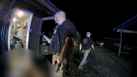 murdaugh murders photos|GRAPHIC: Bodycam footage shows crime scene。